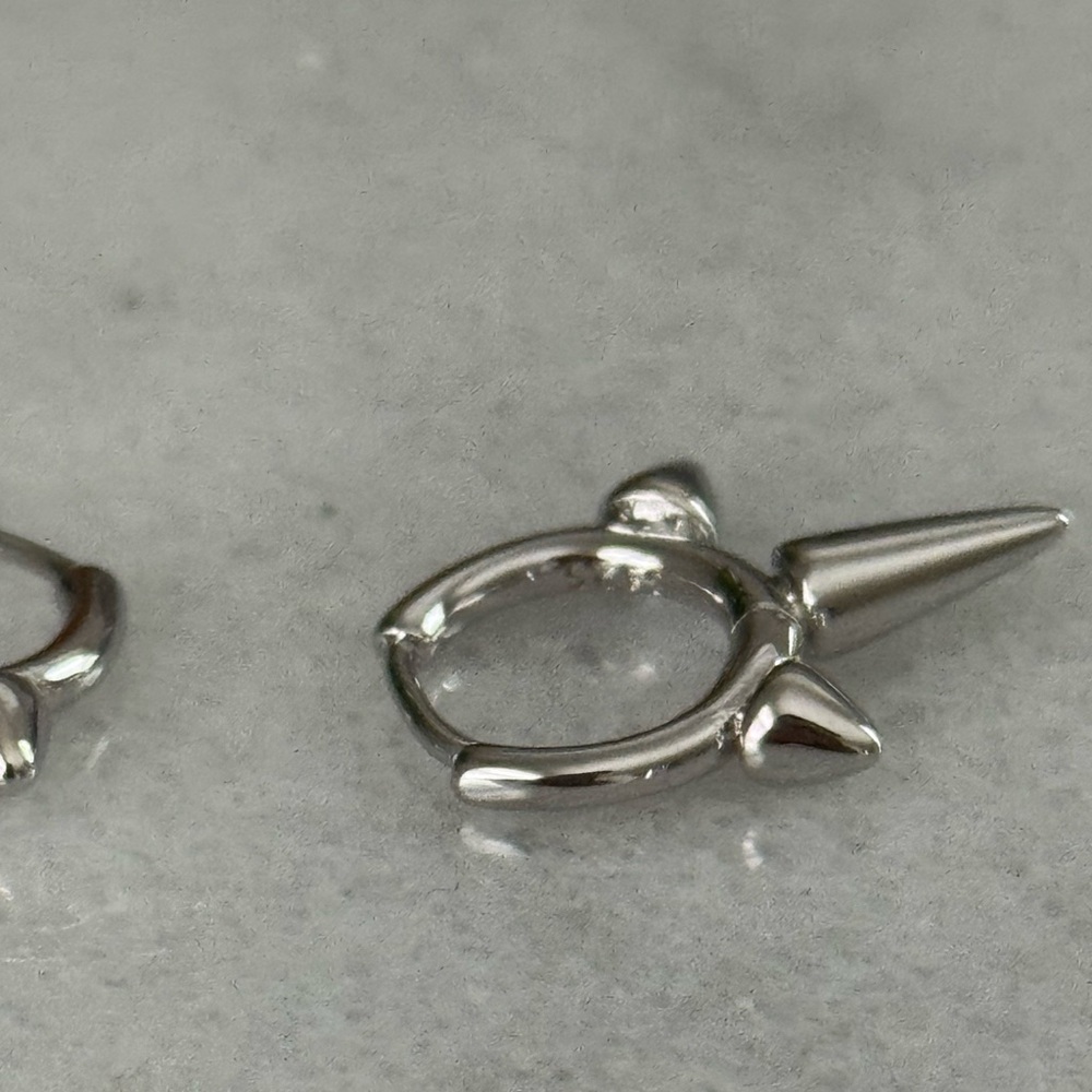 Sterling Silver Spike Huggie Hoop Earrings Brand New - Picture 5 of 5